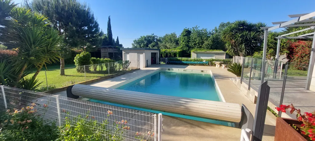 Bassein - Architectural Villa with Pool in Claira