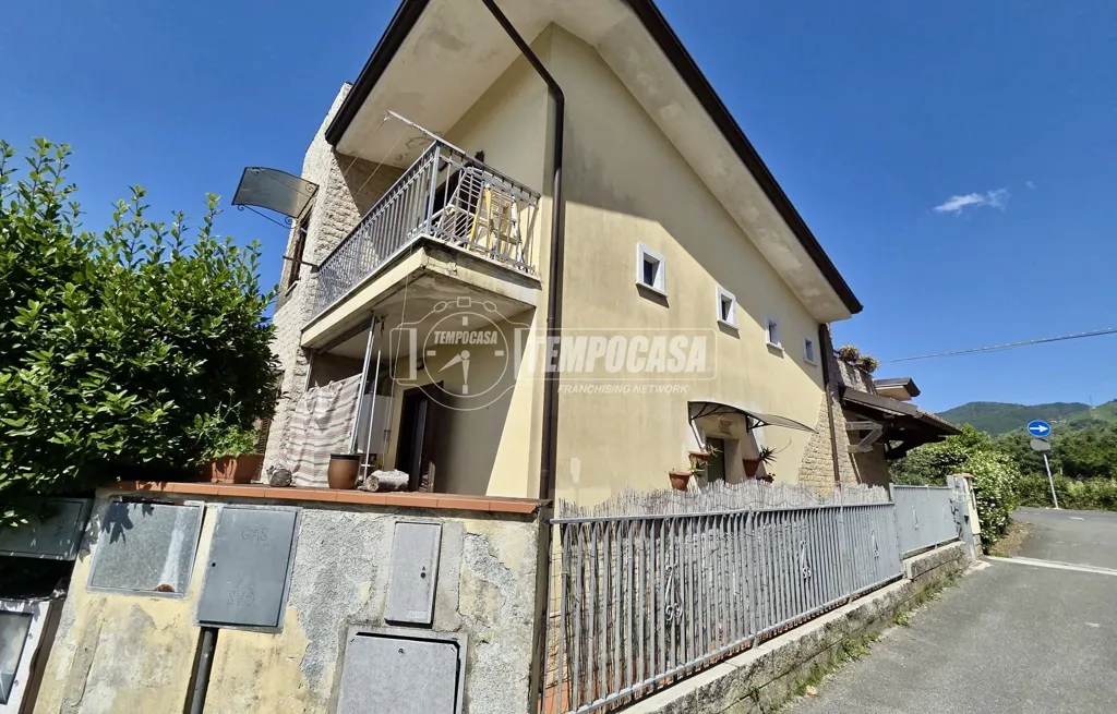 Välivaade - Rustic Villa with Garden in Castagnola, Massa