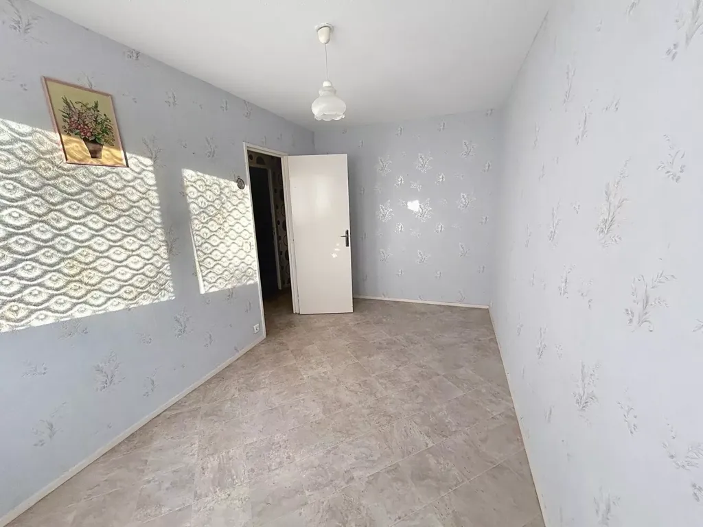 Toad - Peaceful Apartment with Balcony in Digoin