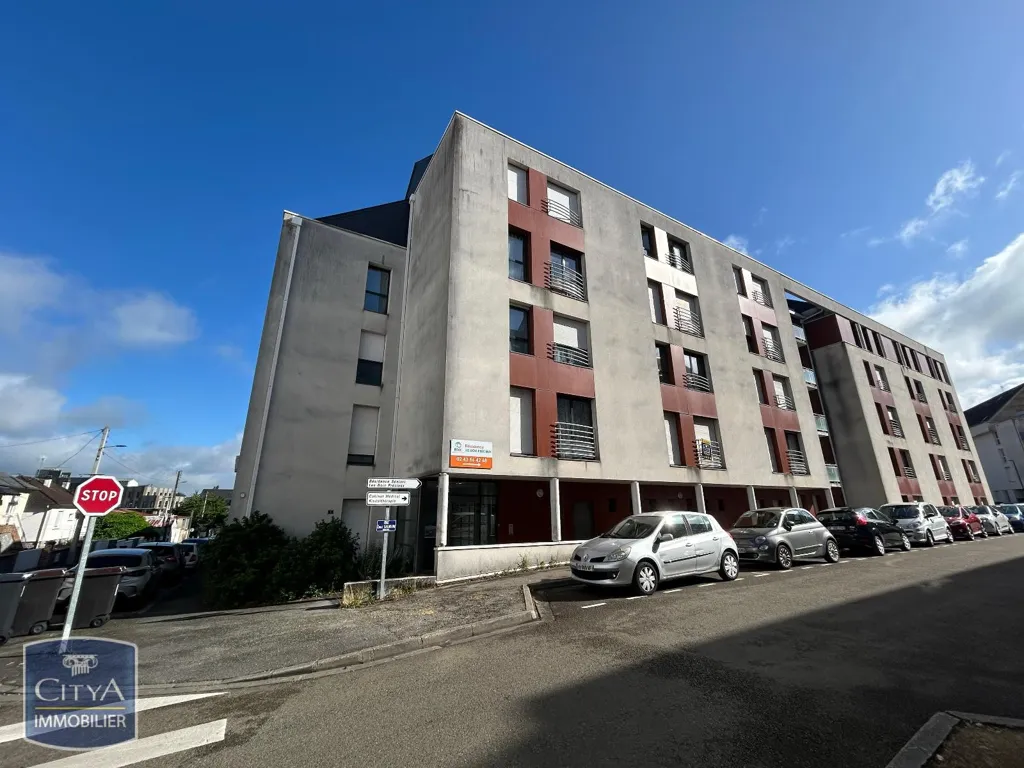 Extérieur - Appartement Meublé T1 avec Ascenseur à Laval