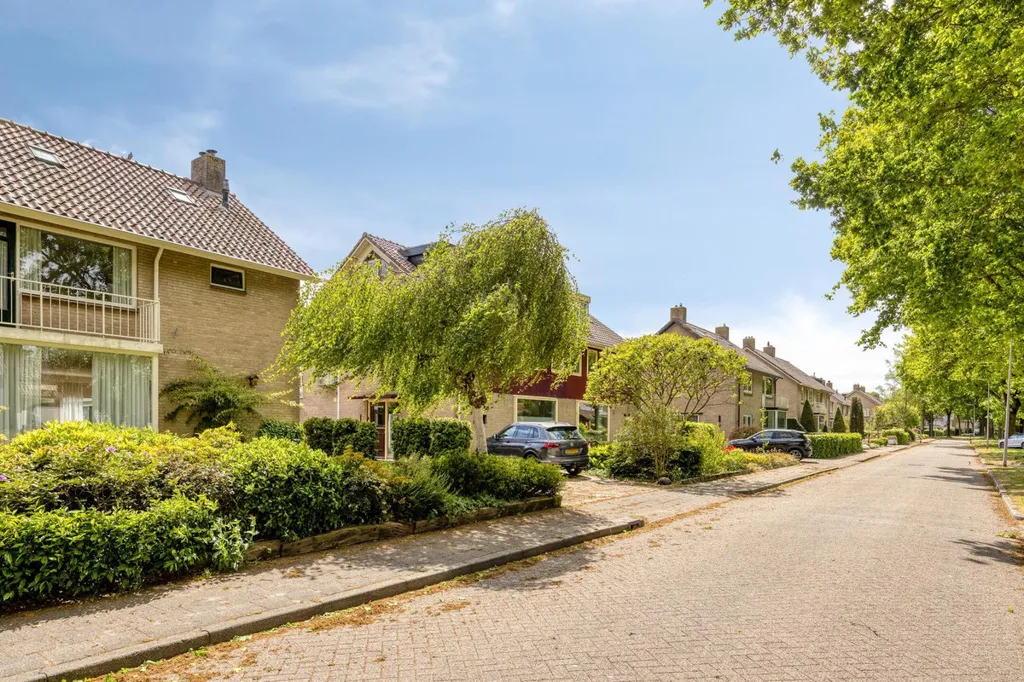 Extérieur - Two-Storey House with Garage in Zwolle
