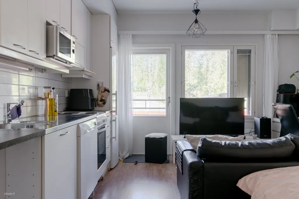 Cuisine - Compact 1-Bedroom Flat with Balcony in Oulu