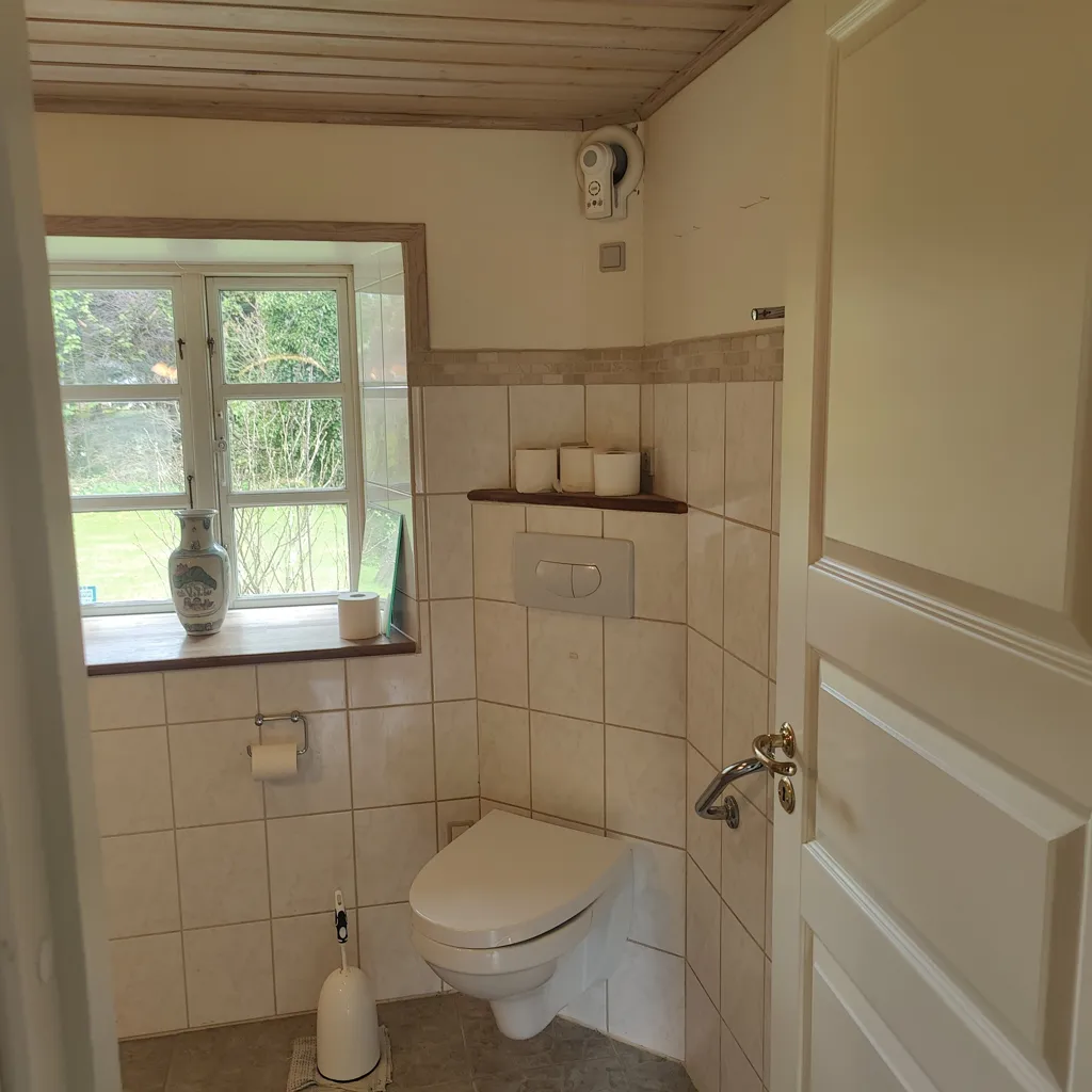 Salles de bain - Handcrafted Cottage with Unique Garden in Kielstrup