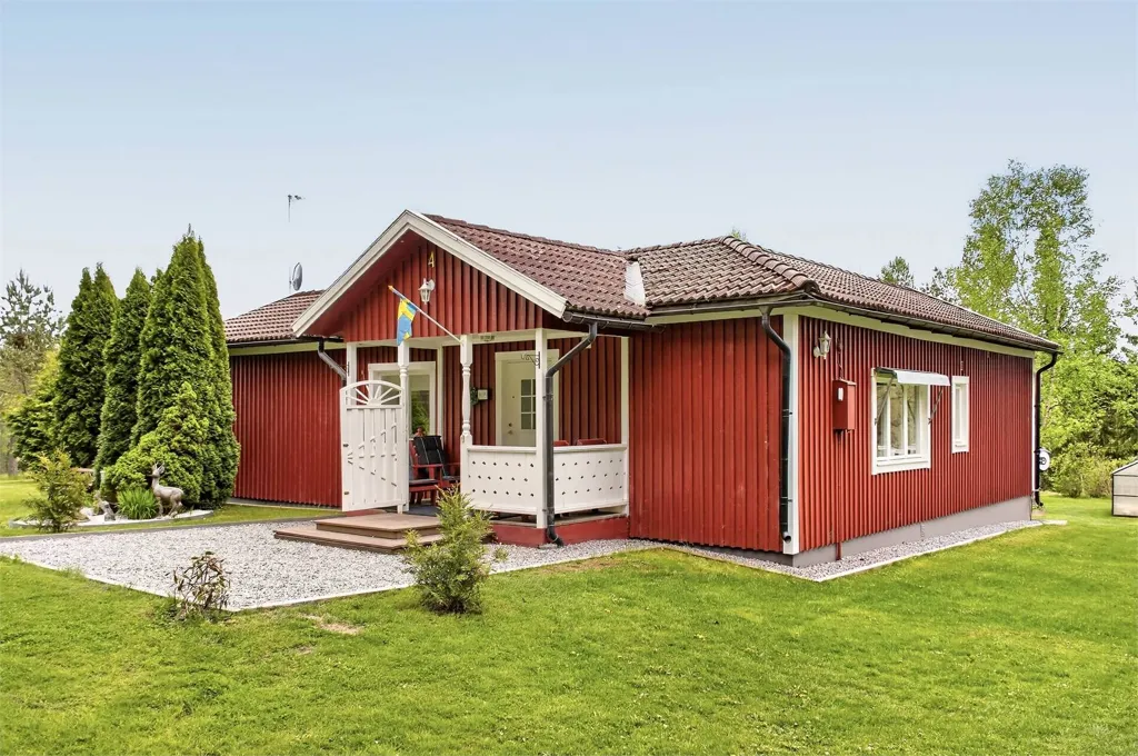 3-toaline maja asukohas Flens kommun