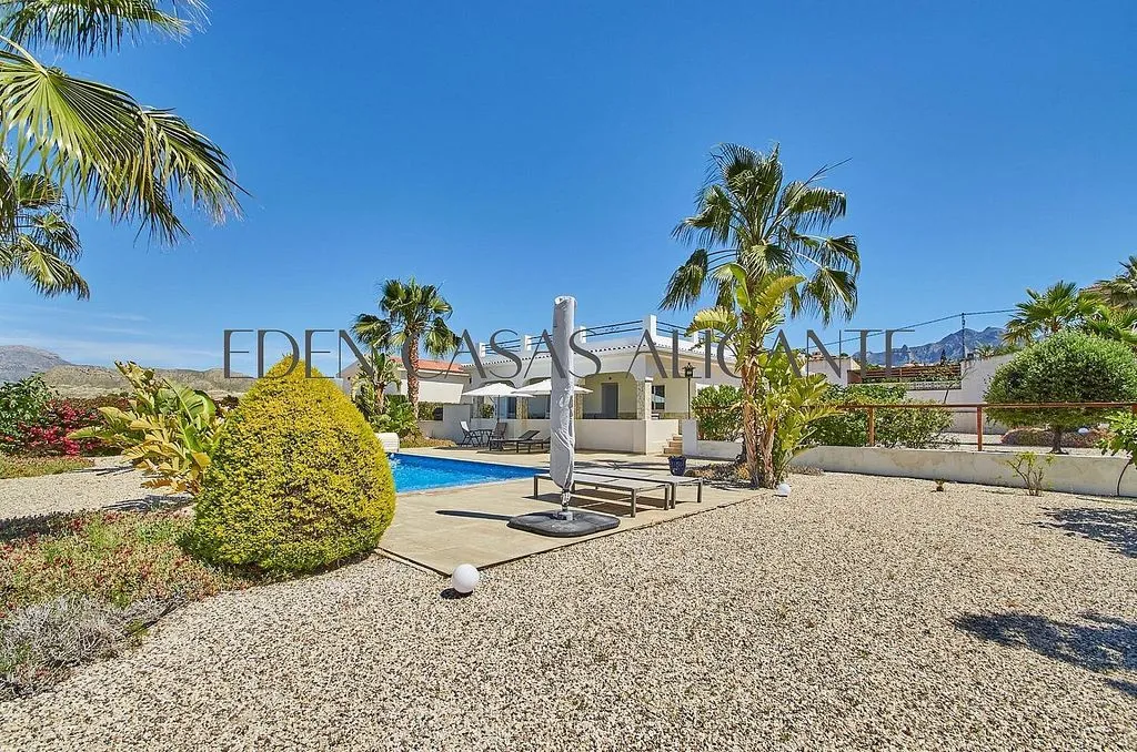 Piscine - Modern Chalet with Pool in Busot