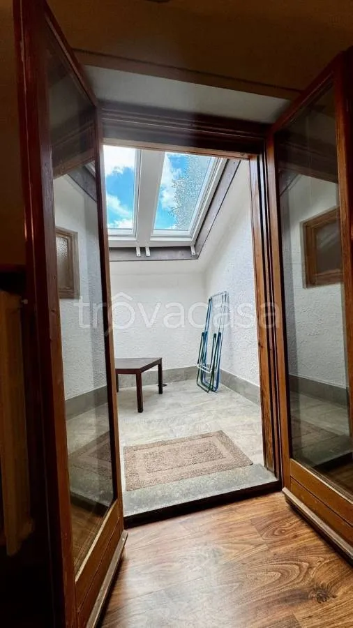 Pièces - Rustic-Style Apartment with Balcony in Bardonecchia