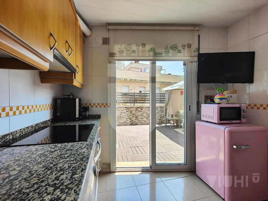 Cucina - Duplex Flat with Patio in Montgat