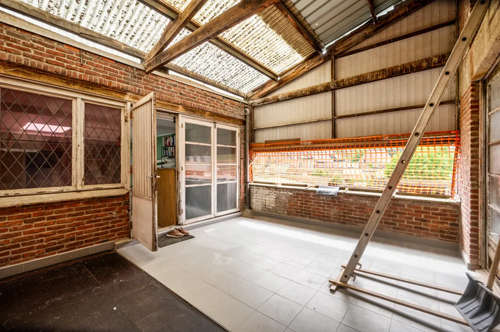 Pièces - Local Commercial avec Logement à Herentals