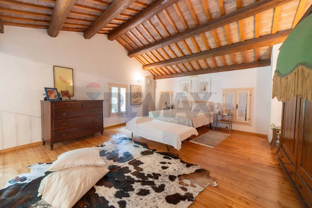 Magamistoad - Rustic House with B&B Potential in Vo'