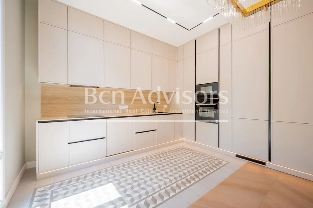 Köök - Refurbished Apartment with City Views in Dreta de l'Eixample