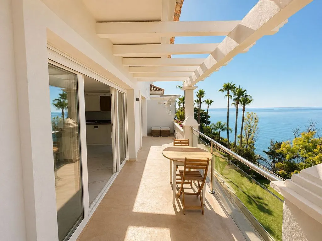Terrazza - Duplex with Sea View and Pool in Estepona