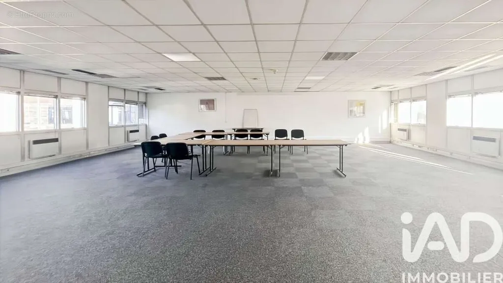Stanze - Office Space with Parking in Meylan