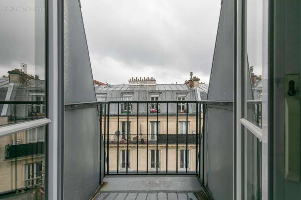 3-toaline korter asukohas Paris-17e