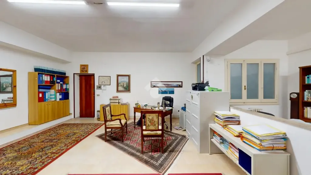 Office - Ground Floor Apartment with Office Space in Brindisi