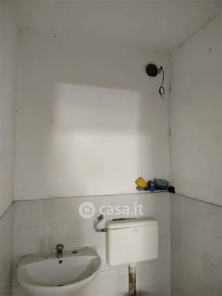 Salles de bain - Ground Floor Studio with Cantina in Bitonto