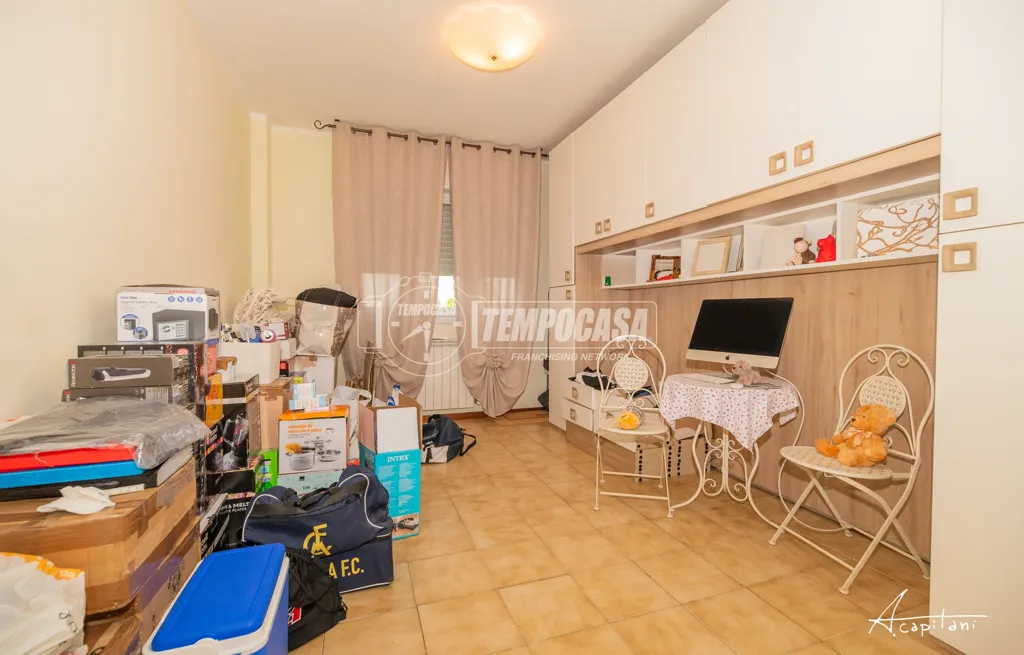 Kabinet - Bright Trilocale with Balcony in Modena