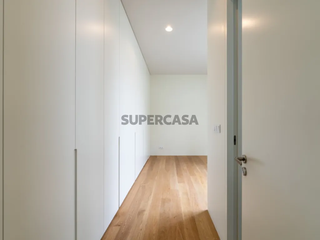 Toad - Contemporary Villa with Pool in Estoril