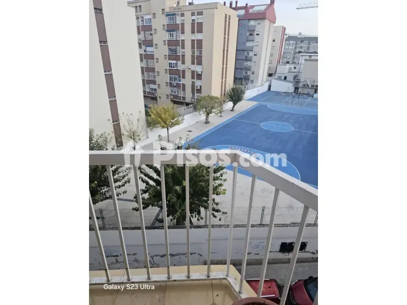 Balcon - Apartment with Balcony in Renfe Area