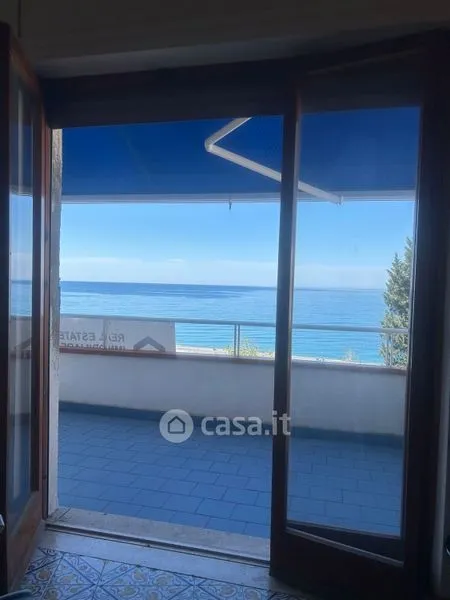 Rõdu - Apartment with Sea View in Scalea