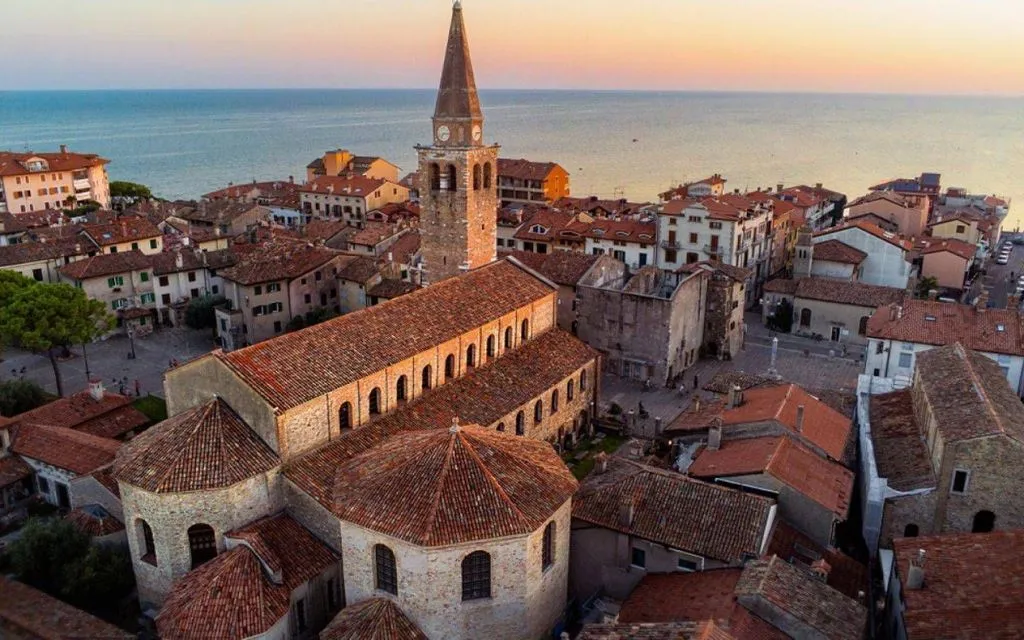 Luxury Triplex with Terrace in Grado