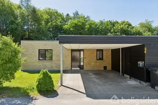 Välivaade - Modern Rowhouse with Garden in Løgstrup