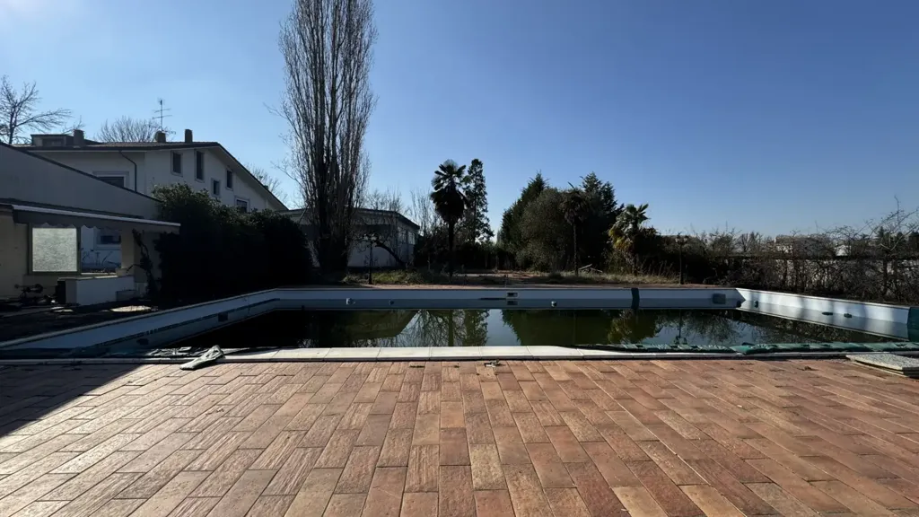 pool_area