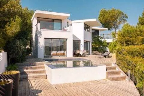 Piscina - Charming House in Les Baux-De-Provence