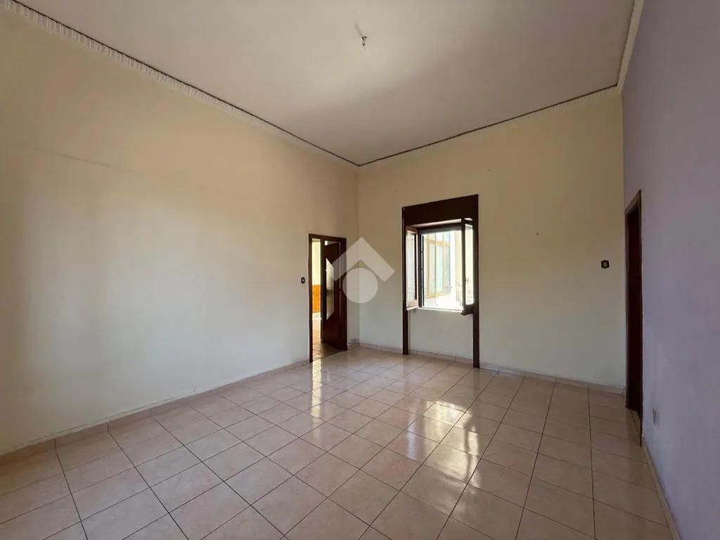 Toad - Three-Bedroom Flat with Terrace in Melito di Napoli