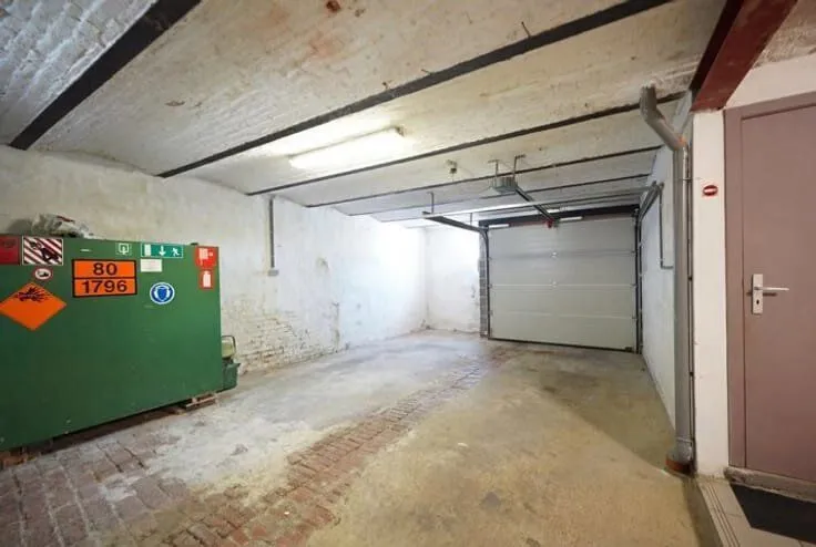 Garage - House with Garden in Ouffet, Warzée