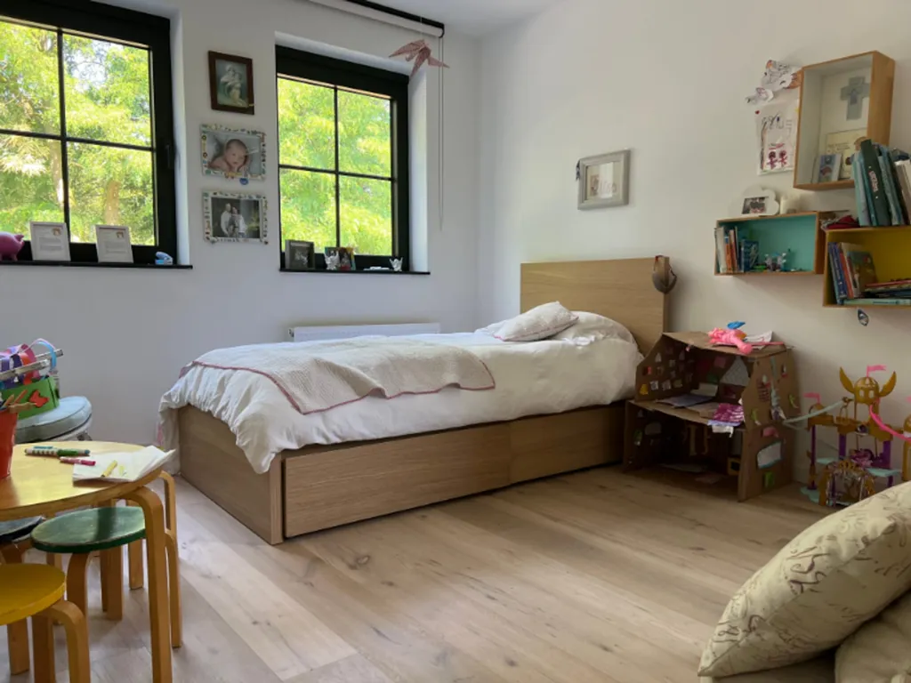 5 magamistoaga maja asukohas Kapellen (2950)