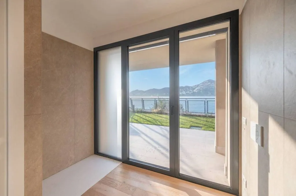 Entrée - Luxury Apartment with Pool in Torri del Benaco