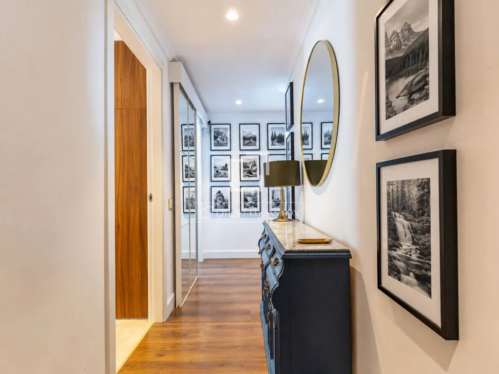 Entrée - Modern Apartment with Terrace in Sant Just Desvern