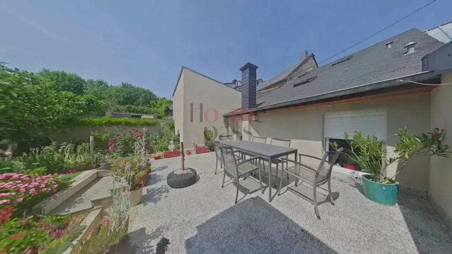 Terrasse - Maison Familiale avec Jardin à Remich