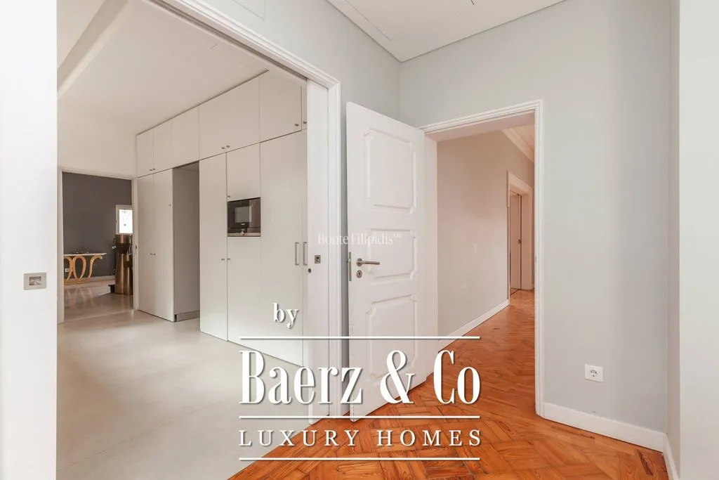 Esik - Six-Bedroom Villa with Pool in Belém, Lisbon