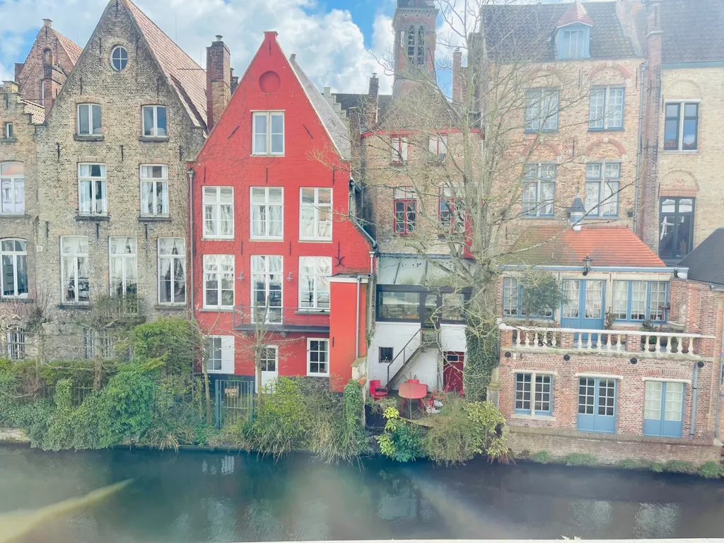 Välivaade - Renovated Corner House with Unique View in Bruges