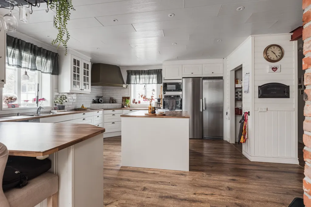 Köök - Spacious Villa with Large Garage in Kisa