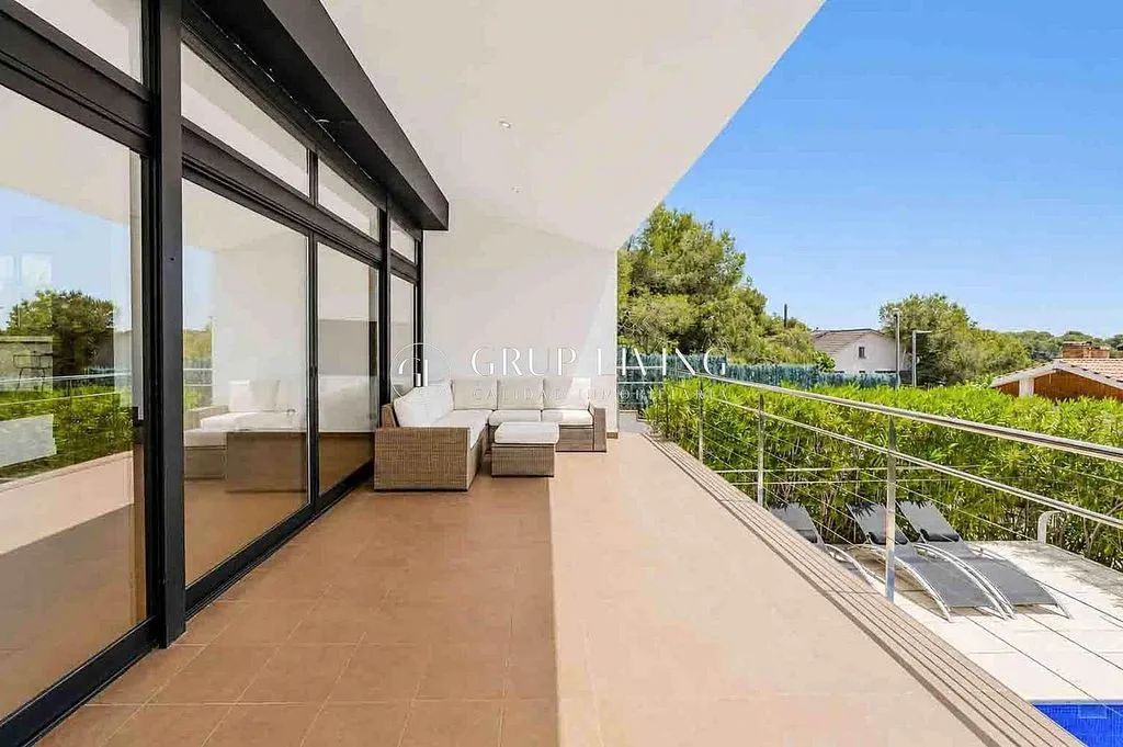 Bassein - Charm Villa with Pool in Vallpineda