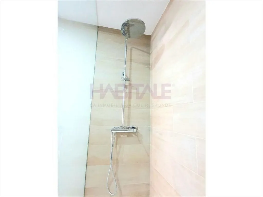 Salles de bain - Modern Flat with Balcony in Russafa