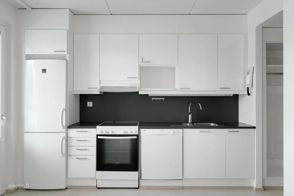 Köök - Modern Apartment with Balcony in Tikkurila, Vantaa