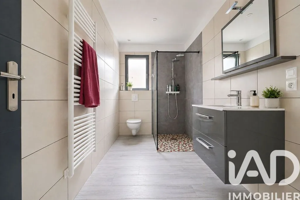 Salles de bain - Villa Luxe avec Piscine à Les Pennes-Mirabeau