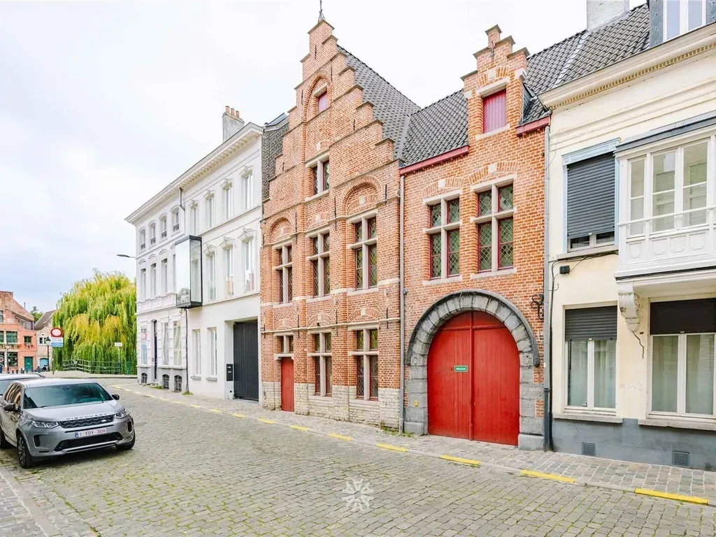 Exterior - Historic Building with Courtyard in Gent