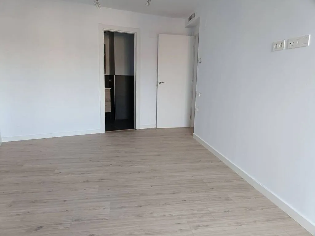 Pièces - Newly Built Duplex with Terraces in Granollers