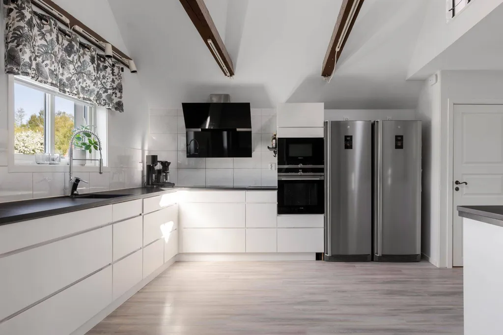 Cuisine - Spacious Villa with Garden in Tibro