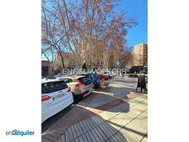 Apartment with Terrace in Barajas