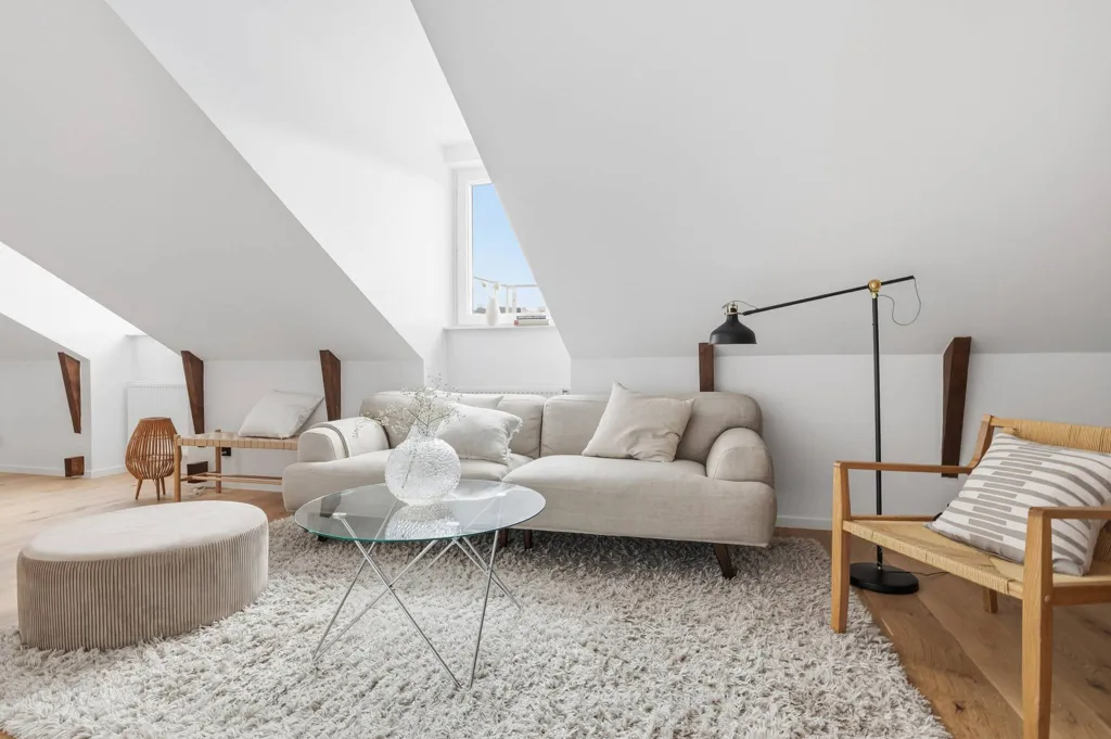 Toad - Modern Loft with Garden Access in Sundbyberg