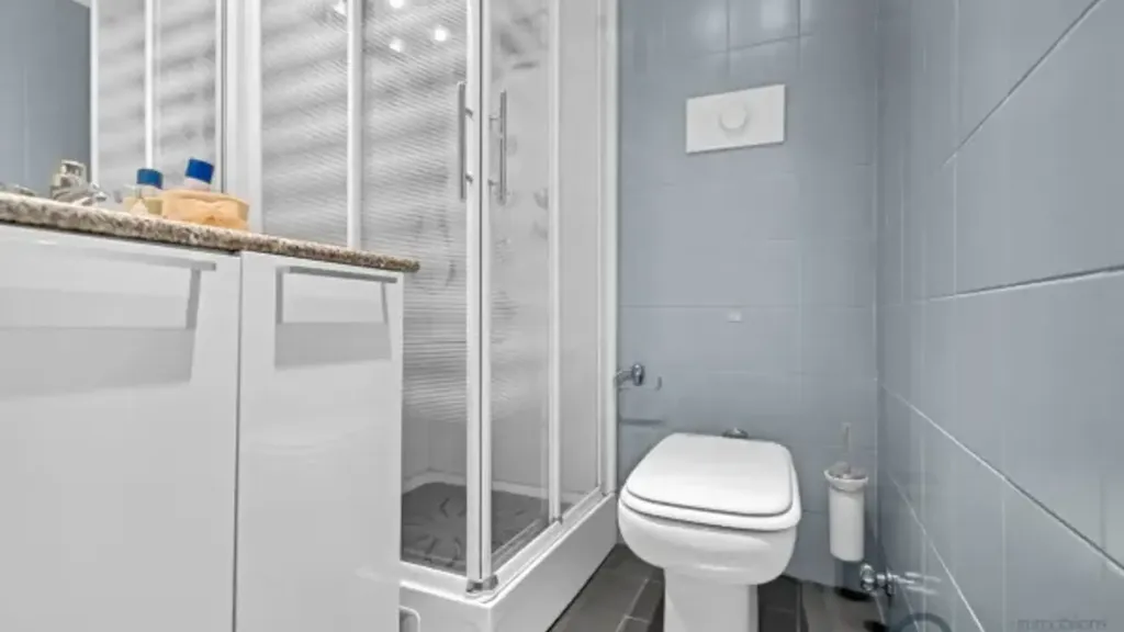 Vannitoad - 3-Bedroom Apartment with Balcony in Milan
