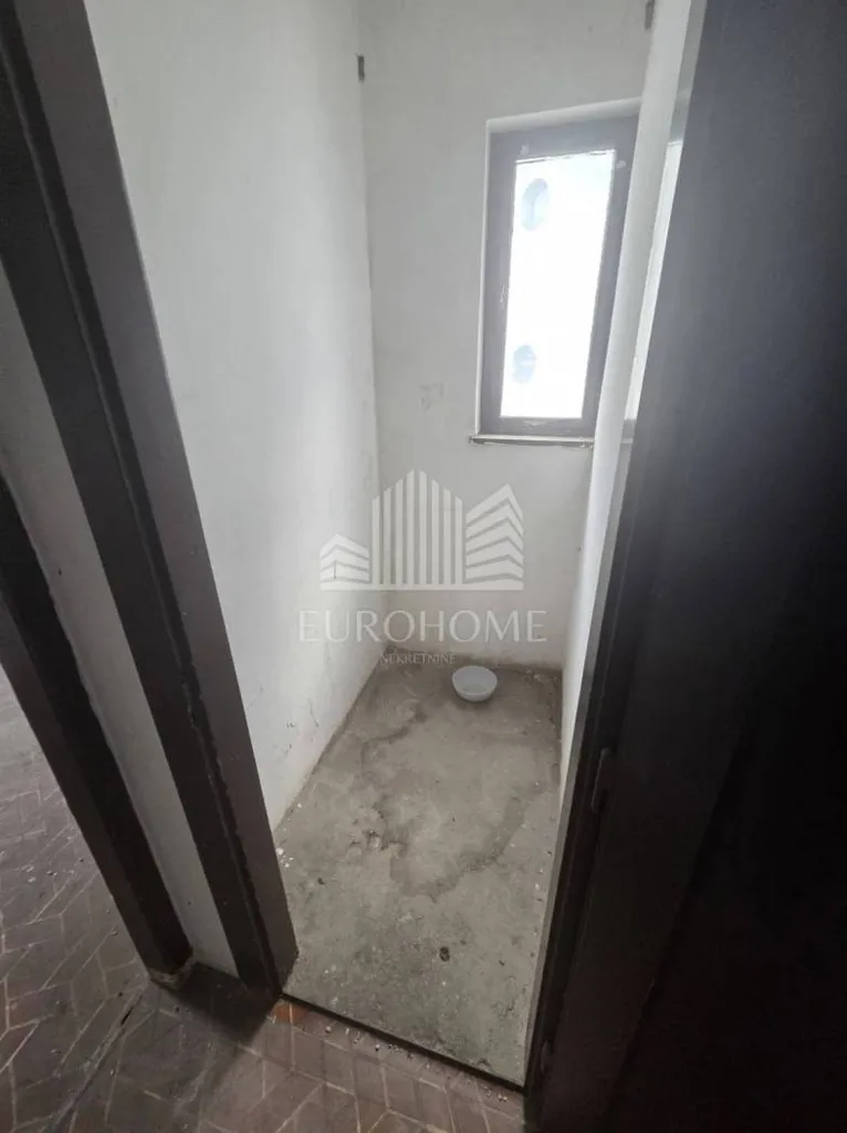 Entrée - Three-Bedroom Flat with Central Heating in Donji Grad, Zagreb