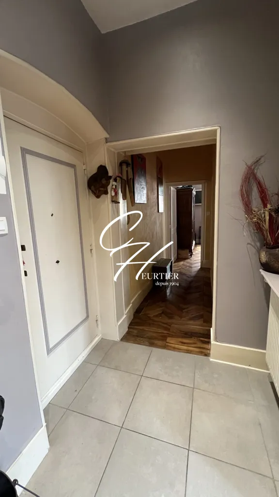 hallway_entrance