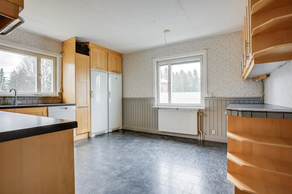 Cuisine - Two-Unit House with Central Location in Vännäs