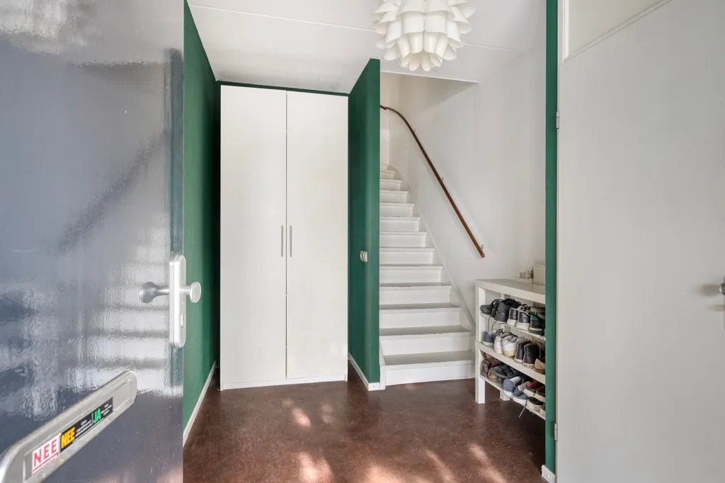 Entrée - Dijkwoning with Uiterwaarden View in Arnhem-Zuid